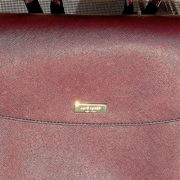 NWT Lovely, Smart “Kate Spade” Ladies CarryAllBag- BurgundyRed,Adjustable Straps - Picture 9 of 16